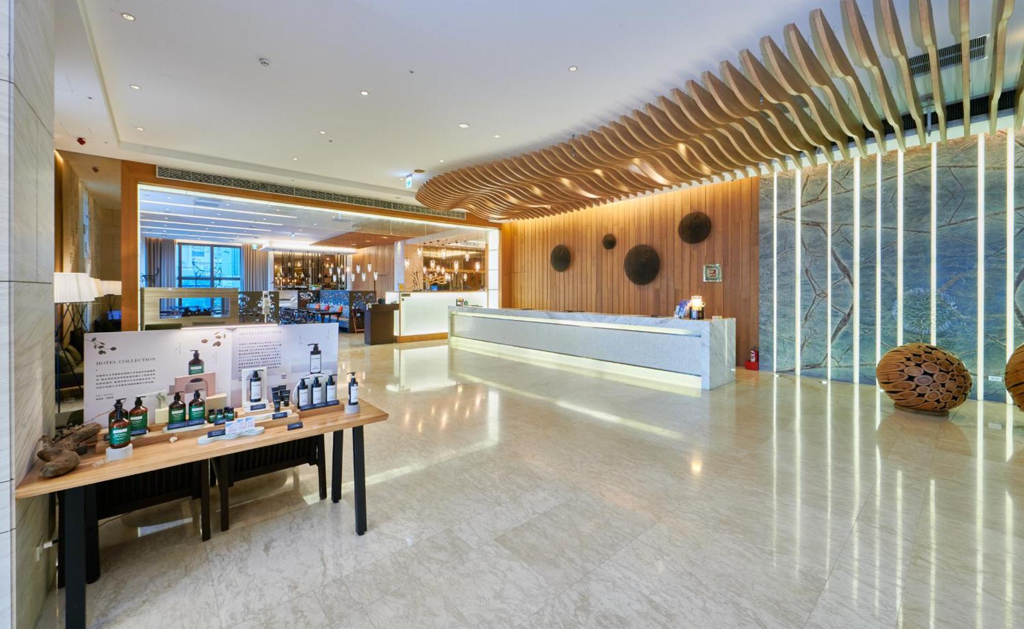 Grand Bay Resort Hotel Хенгчун Экстерьер фото Lobby